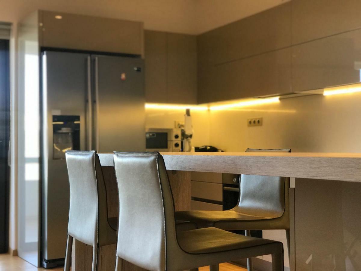 Luxury & Stylish Family Apartment เอเธนส์ ภายนอก รูปภาพ